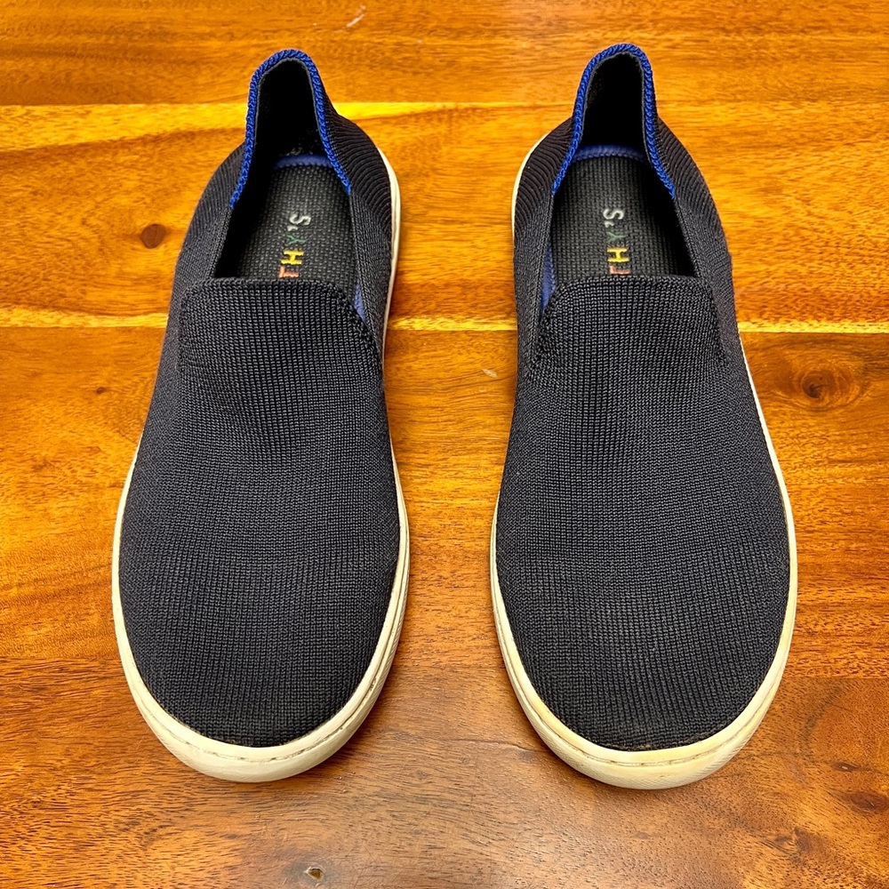Girls Navy Rothy’s “The Sneaker” size 4